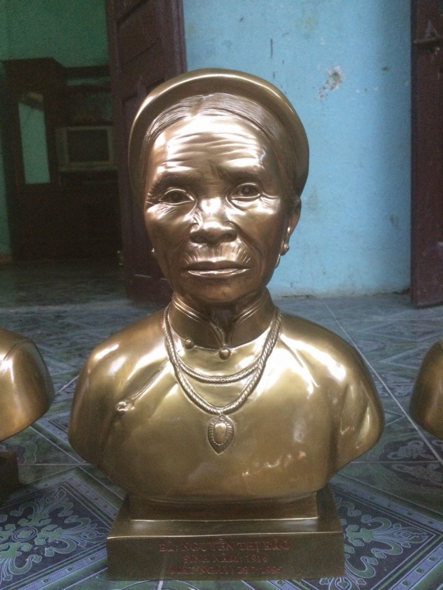 Đúc tượng chân dung bằng đồng, phúc chế ảnh cũ