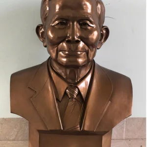 Đúc tượng chân dung bằng đồng từ ảnh phục chế