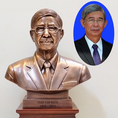 Tượng Chân Dung Cụ Ông Bằng Đồng